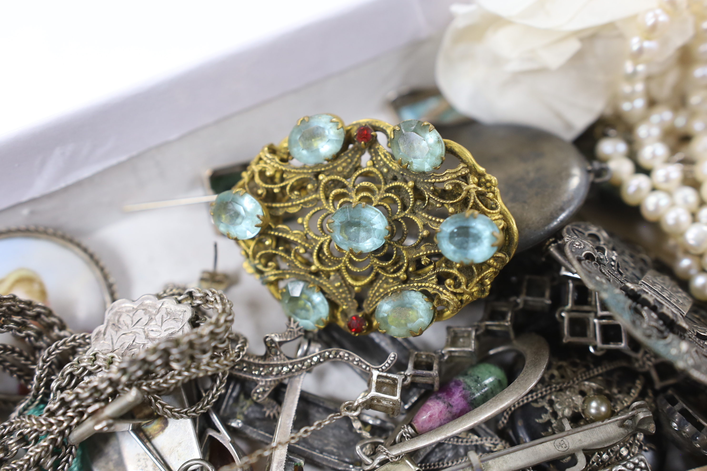 A quantity of 1940's and later costume, 925, white metal and silver jewellery, including bangles, brooches, bracelets, thimbles etc.